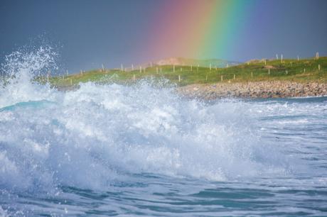 Welle mit Regenbogen - Farbschatten Fotografie -  auf  - Array - 